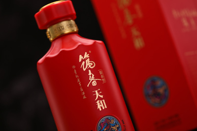 光影交織醉千年 呆貓鏡頭下的白酒美學(xué)生命力
